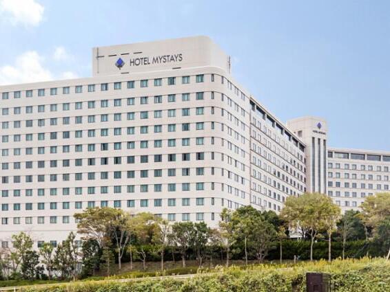 ホテルのフロント・受付スタッフを募集！【成田・年間休日119日程度】