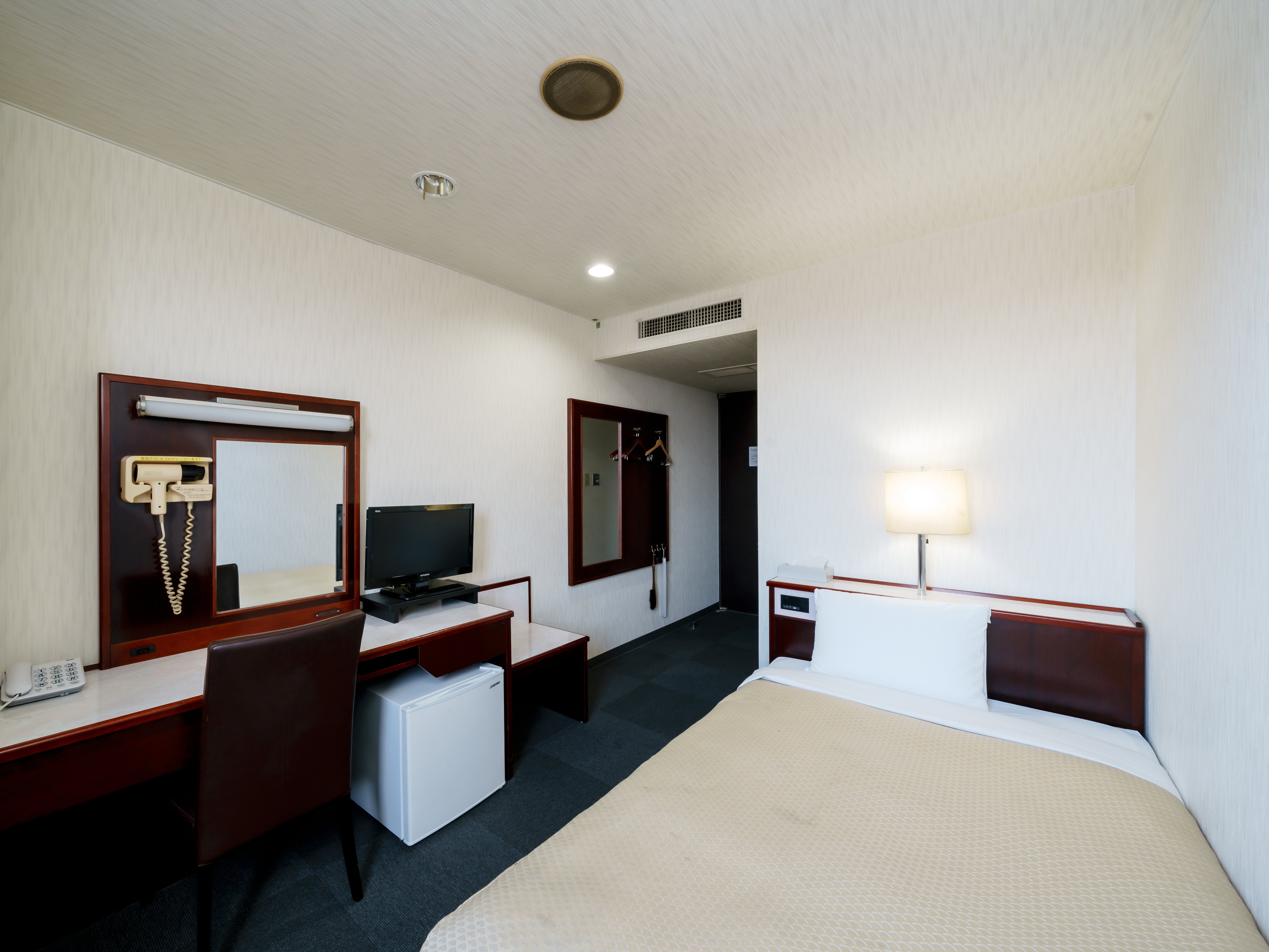 【正社員】ビジネスホテルのフロントスタッフ／2026年4月OPEN予定！オープニングスタッフ／未経験OK