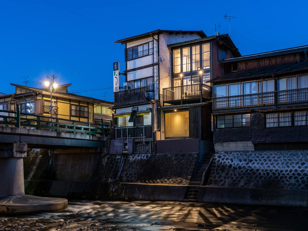 飛騨高山ホテルフロント ゲストサービススタッフ（リーダ･･･