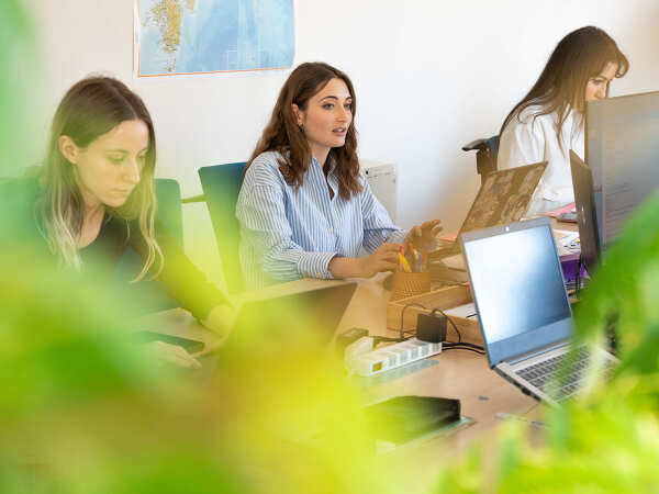 【仕事に慣れたら在宅可 / 英語を活かす仕事】ツアーの･･･